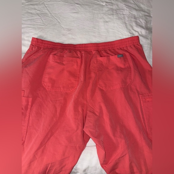 FIGS *LIMITED EDITION* Hot Coral Yola Scrub Pants XXL/P - Picture 6 of 7